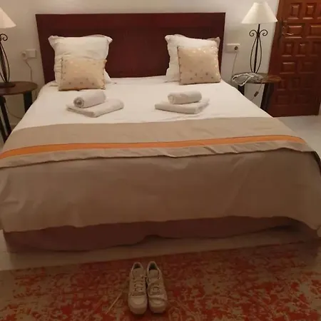 Villa Welcoming In With Private Pool *