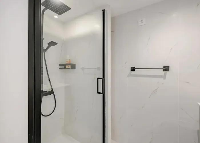 Welcoming In With Private Pool * 艾姆布里亚布拉瓦