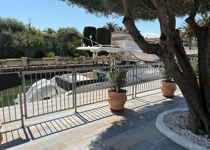Welcoming In With Private Pool